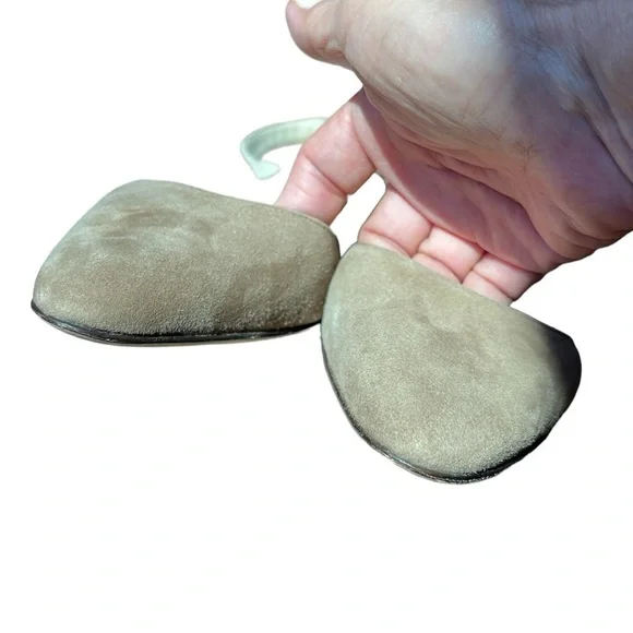 MANOLO BLAHNIK Aspro 30 suede leather pumps size 7